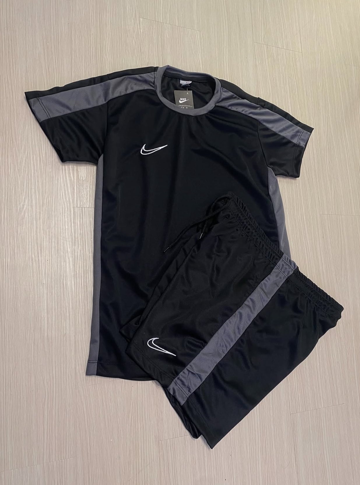 Conjunto Nike Dri-Fit Academy