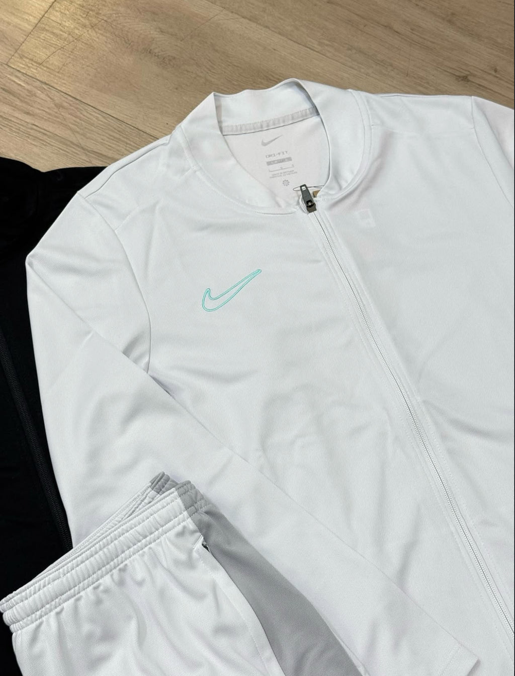 Kit 2 conjuntos Nike Dri-Fit Academy