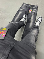 Calça jeans modelo jogador