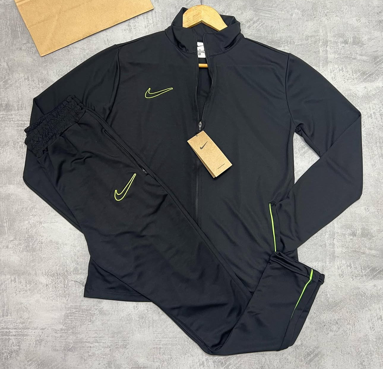 Conjunto Nike Dri-Fit Academy
