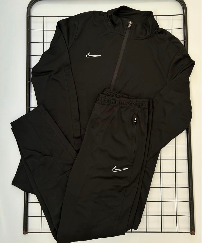 Conjunto Nike Dri-Fit