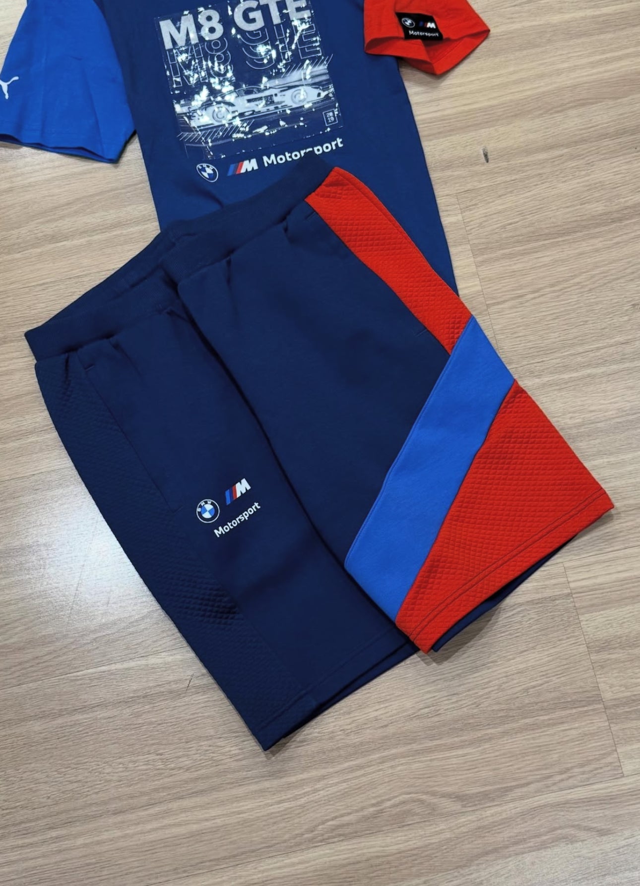 Conjunto BMW Motorsport M8