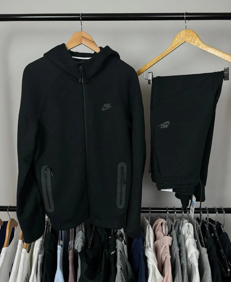 Conjunto Nike Tech Fleece