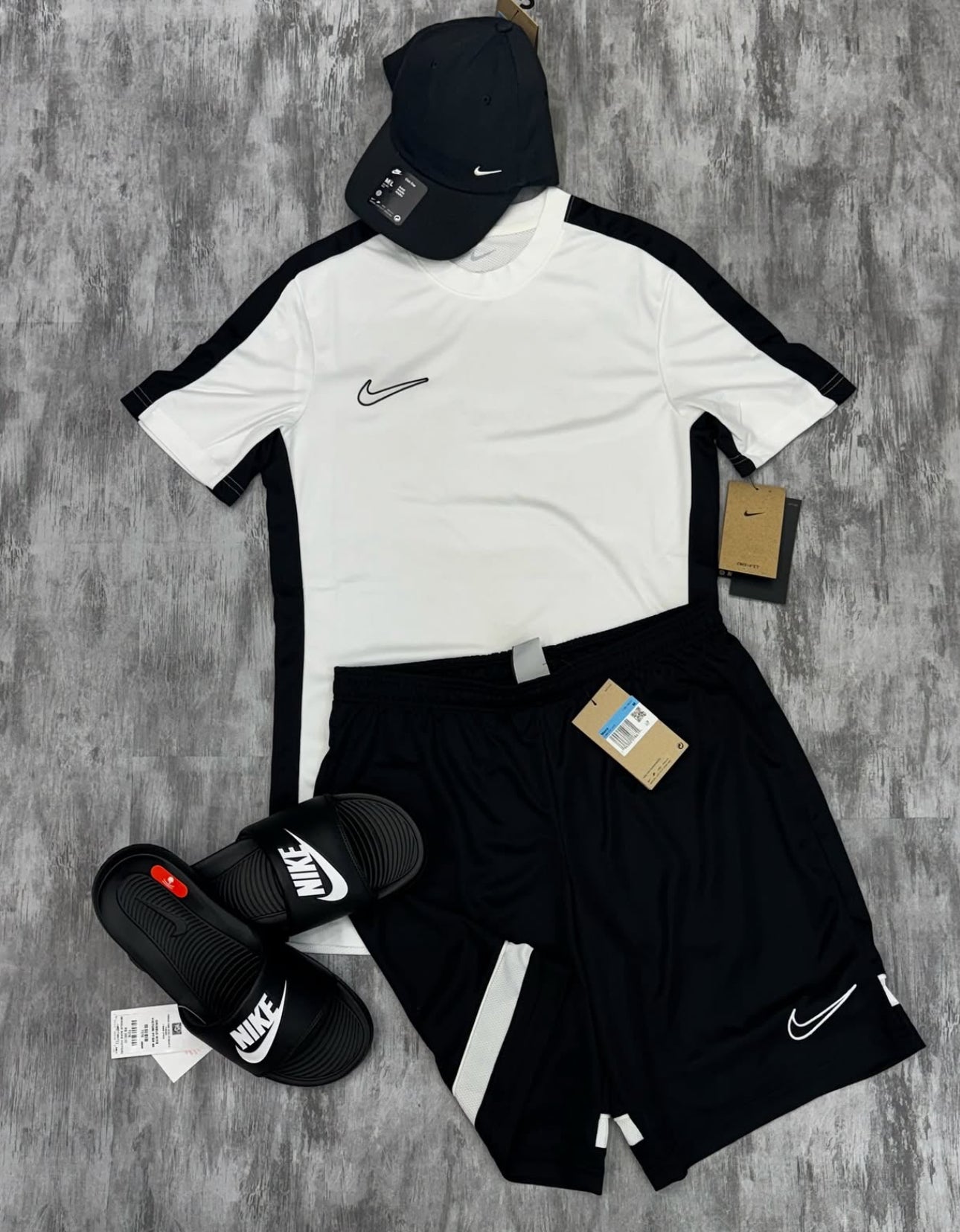 Kit completo Nike Academy + Chinelo Victori One