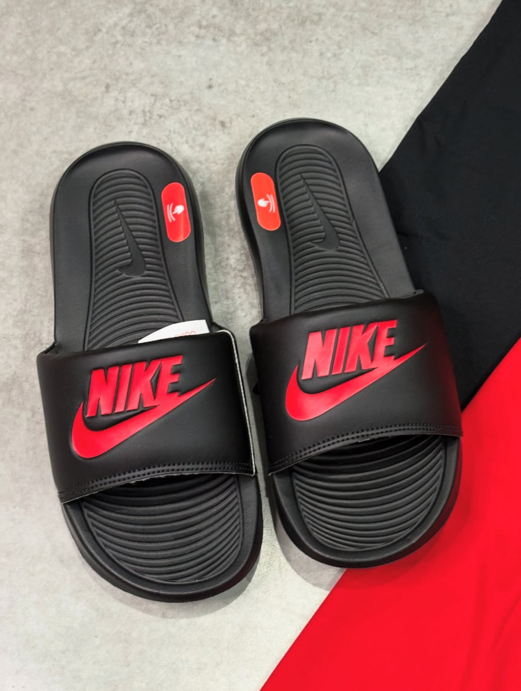 Kit Nike Dri-Fit Academy + Chinelo Victori One + boné BRINDE