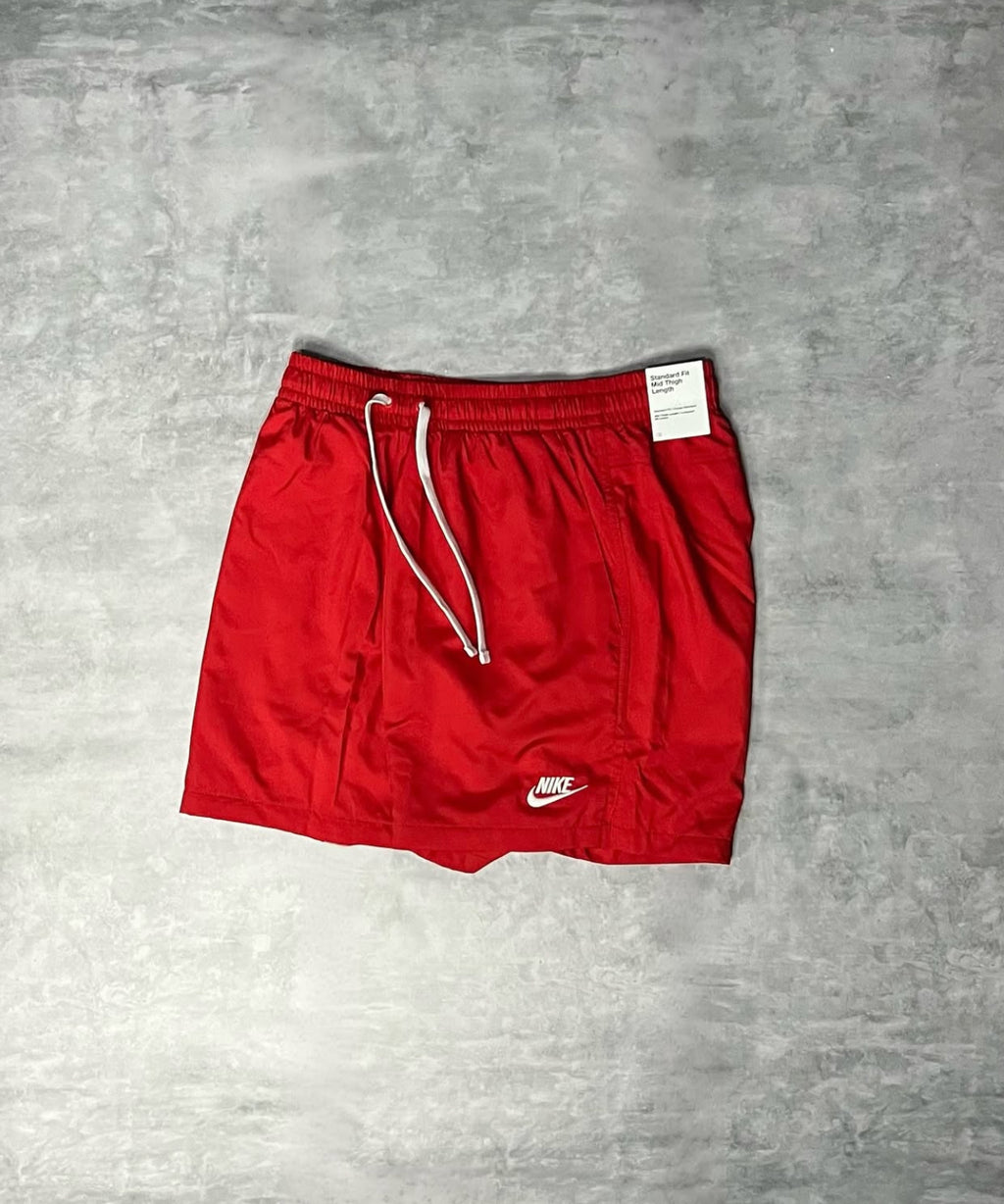 Short Nike Club