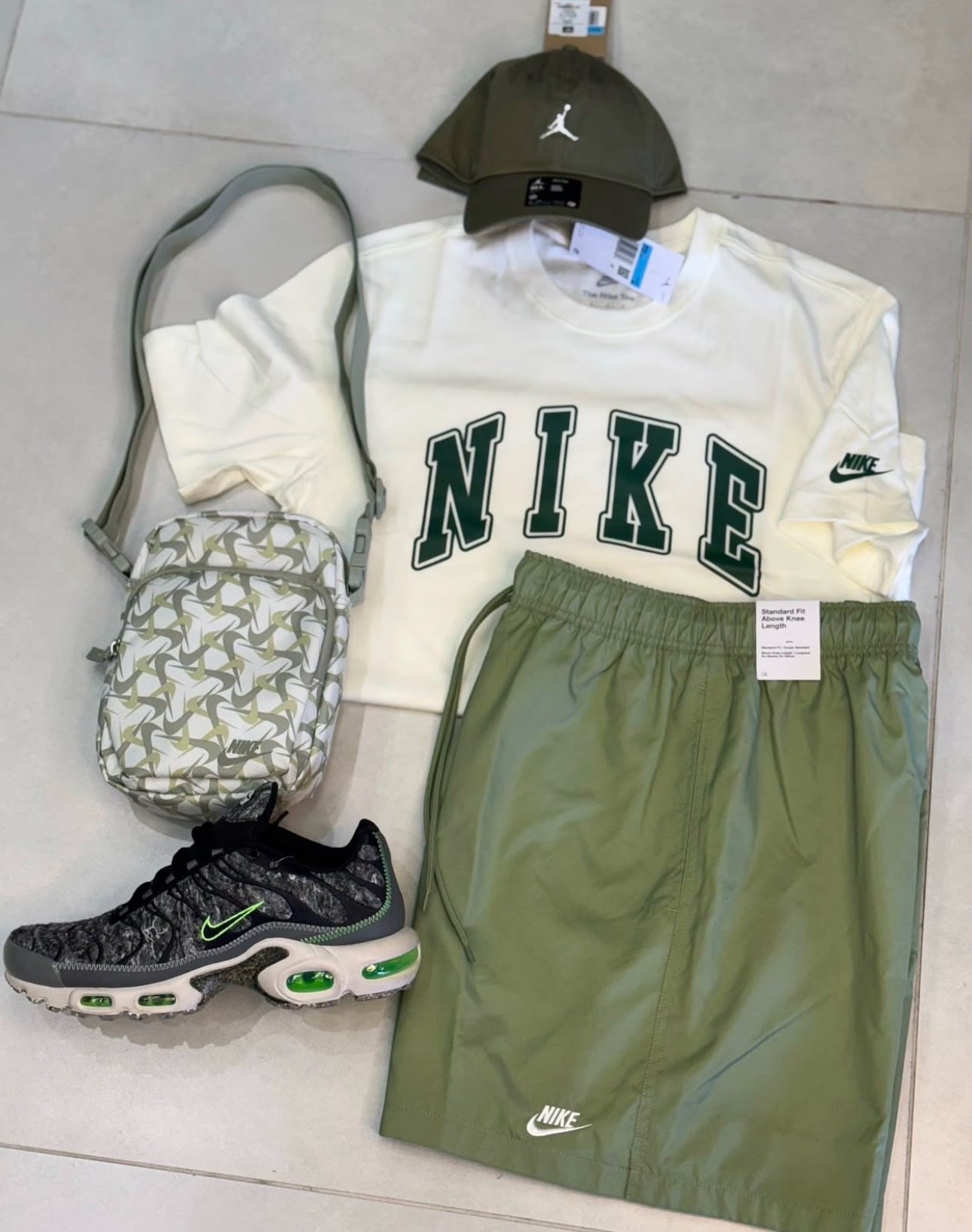 Kit Nk + Tênis Nike Tn