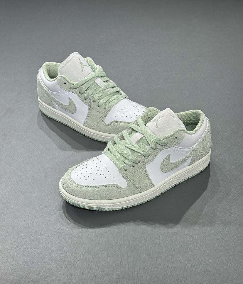 Tênis Air Jordan Low