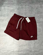 Short Nike Club
