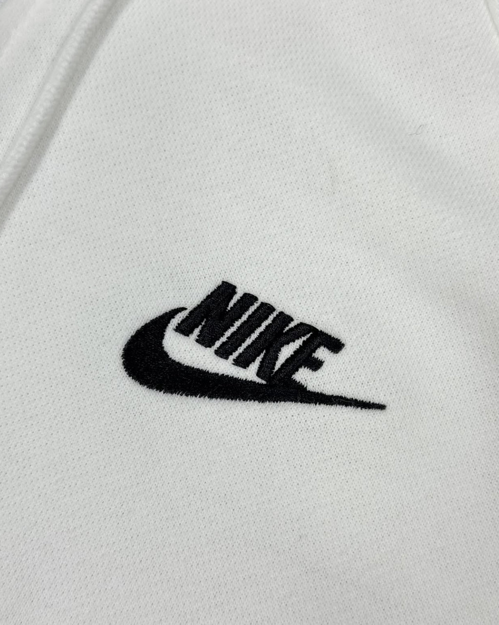 2 Blusas moletom Nike