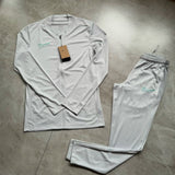 Conjunto Nike DRI-FIT 2025 (ice frozen)