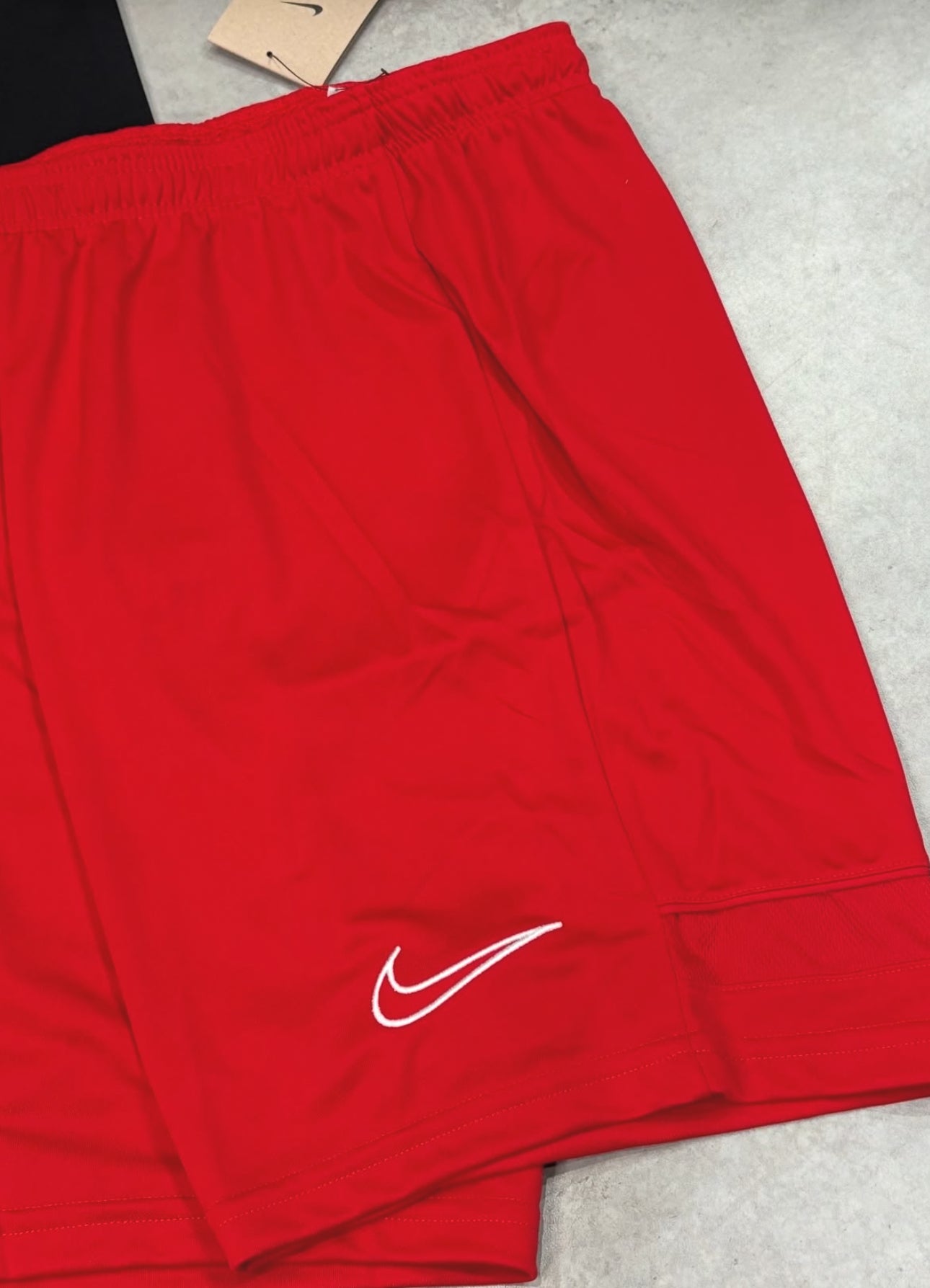 Kit Nike Dri-Fit Academy + Chinelo Victori One + boné BRINDE
