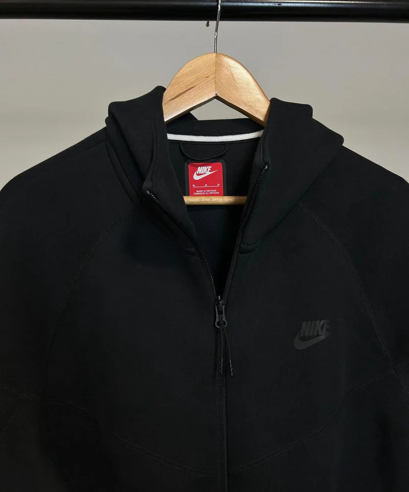 Conjunto Nike Tech Fleece