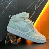 Tênis Nike Court Borough Mid