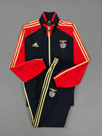 Conjunto Adidas Benfica - Preto/Vermelho/Dourado