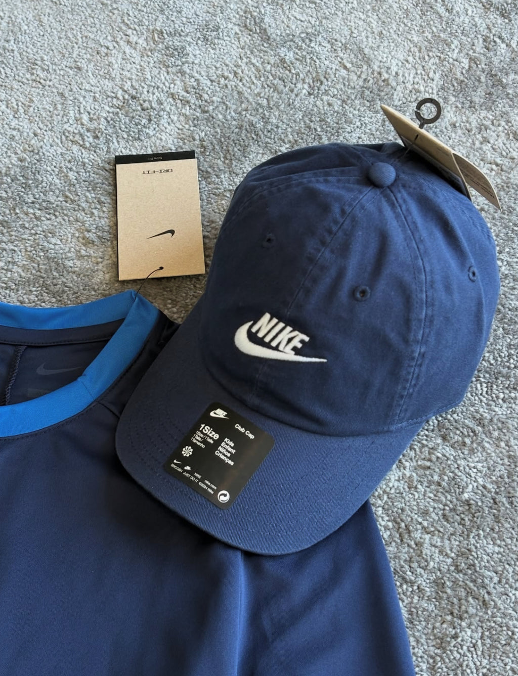 Kit completo Nike Academy + Chinelo Victori One