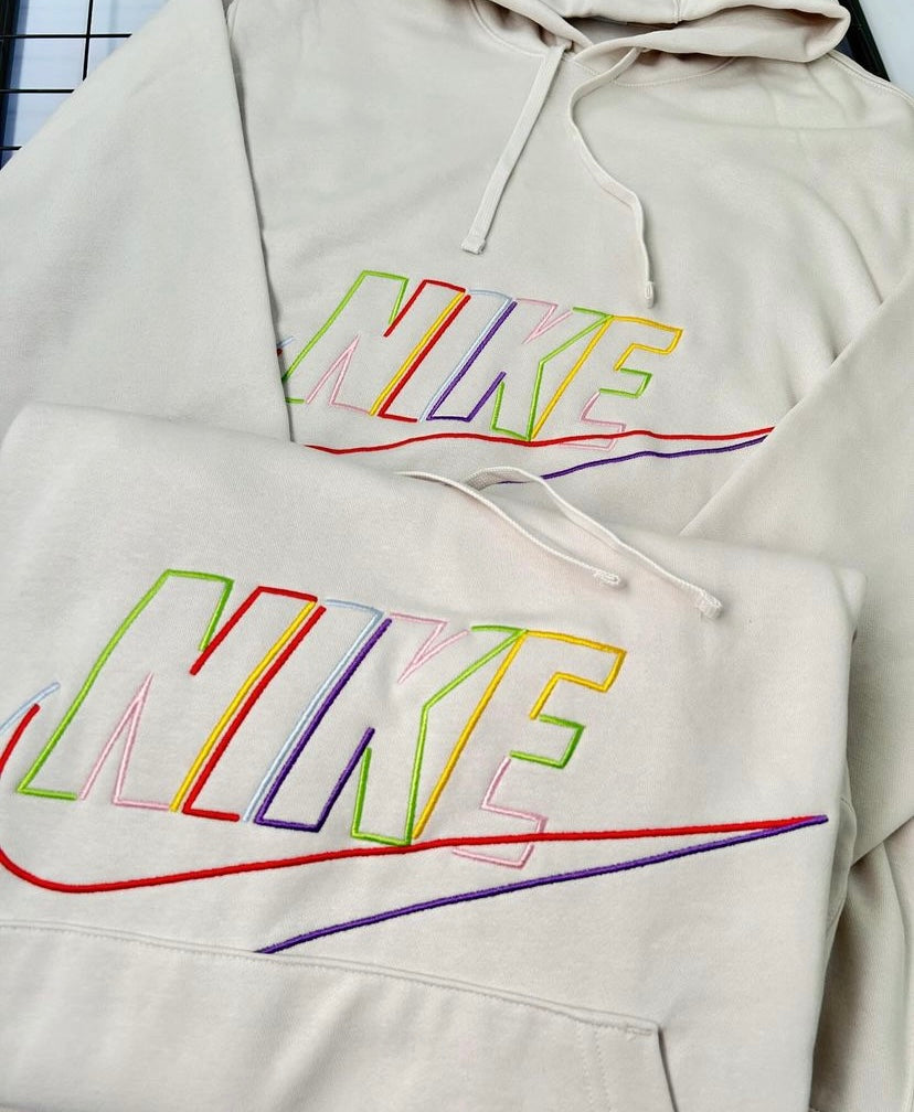 Moletom Nike Art Colors