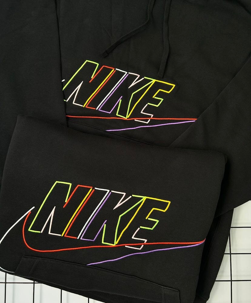 Moletom Nike Art Colors