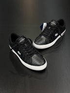 TÊNIS LACOSTE
POWERCOURT
"MONOGRAMA"