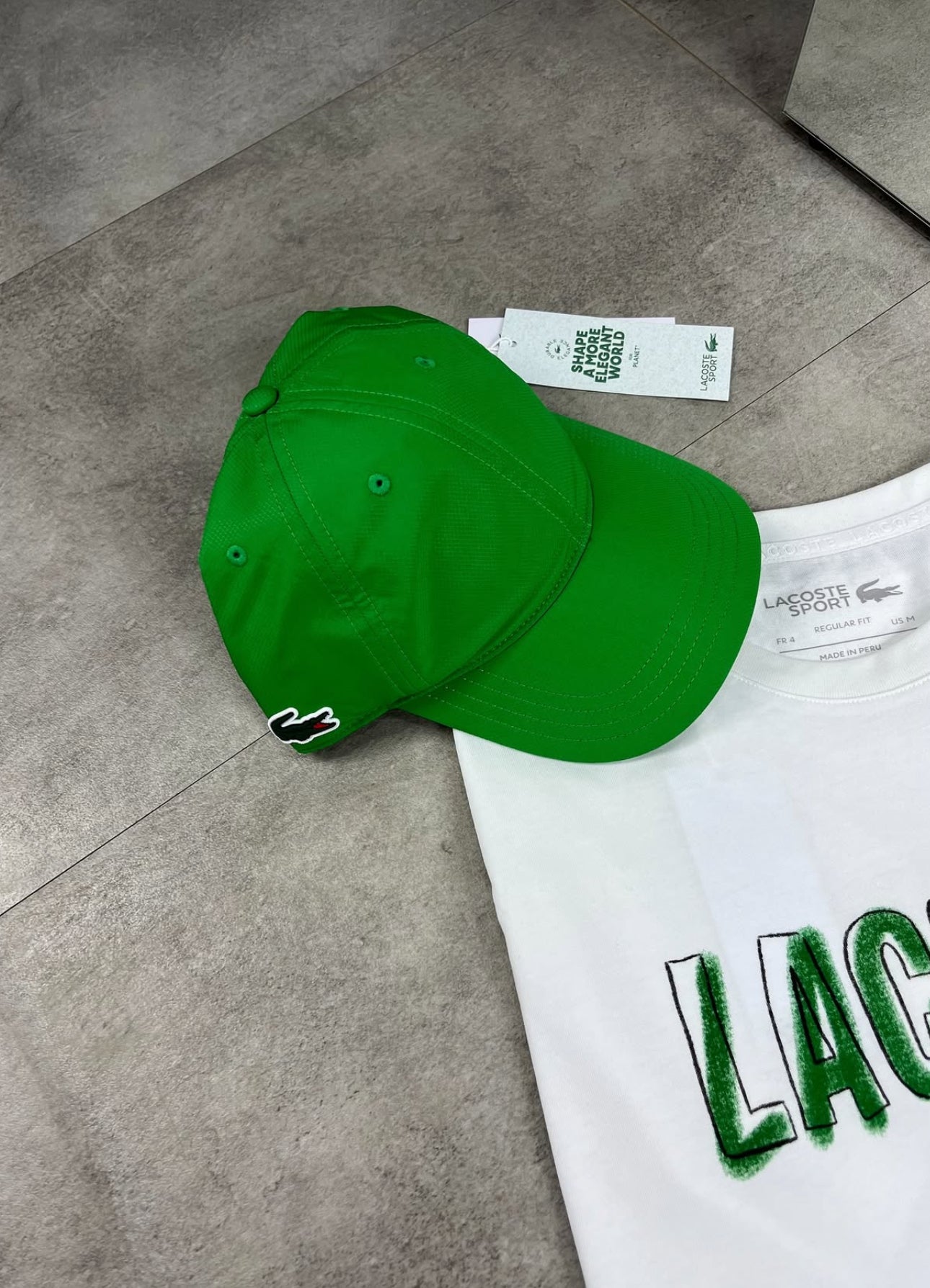 Kit Lacoste