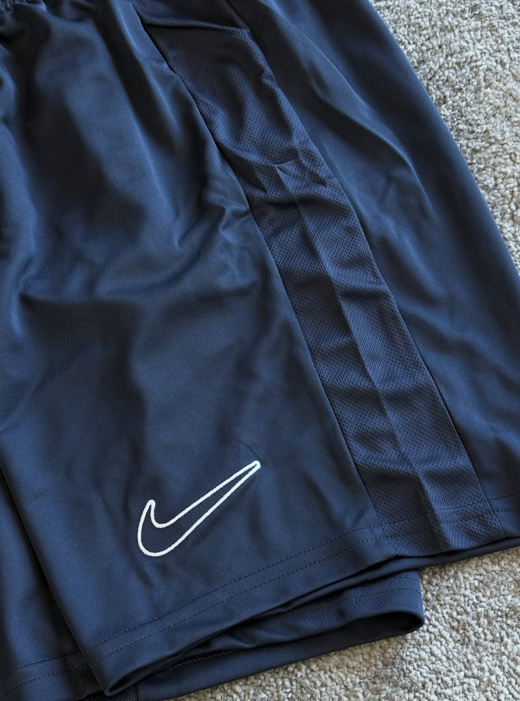 Kit completo Nike Academy + Chinelo Victori One